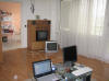 Flat_Inside_29_Small.JPG (129699 bytes)