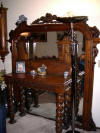 Apt_LivingRoom_10_Small_.JPG (140836 bytes)